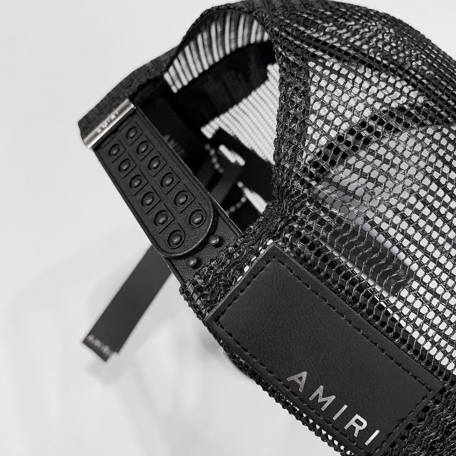 Amr Cap