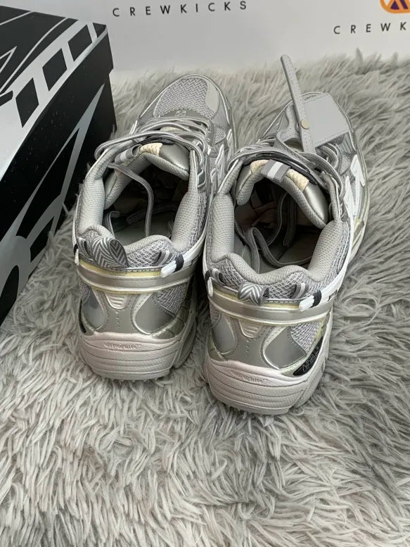 OFF 'Be Right Back' Gray Silver